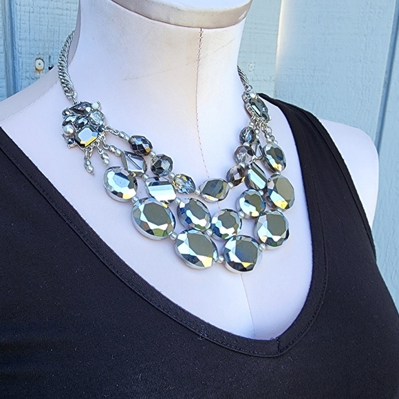 White House Black Market Chunky Glittery Beaded Jeweled Necklace 16"-18.5" EUC - Picture 11 of 11